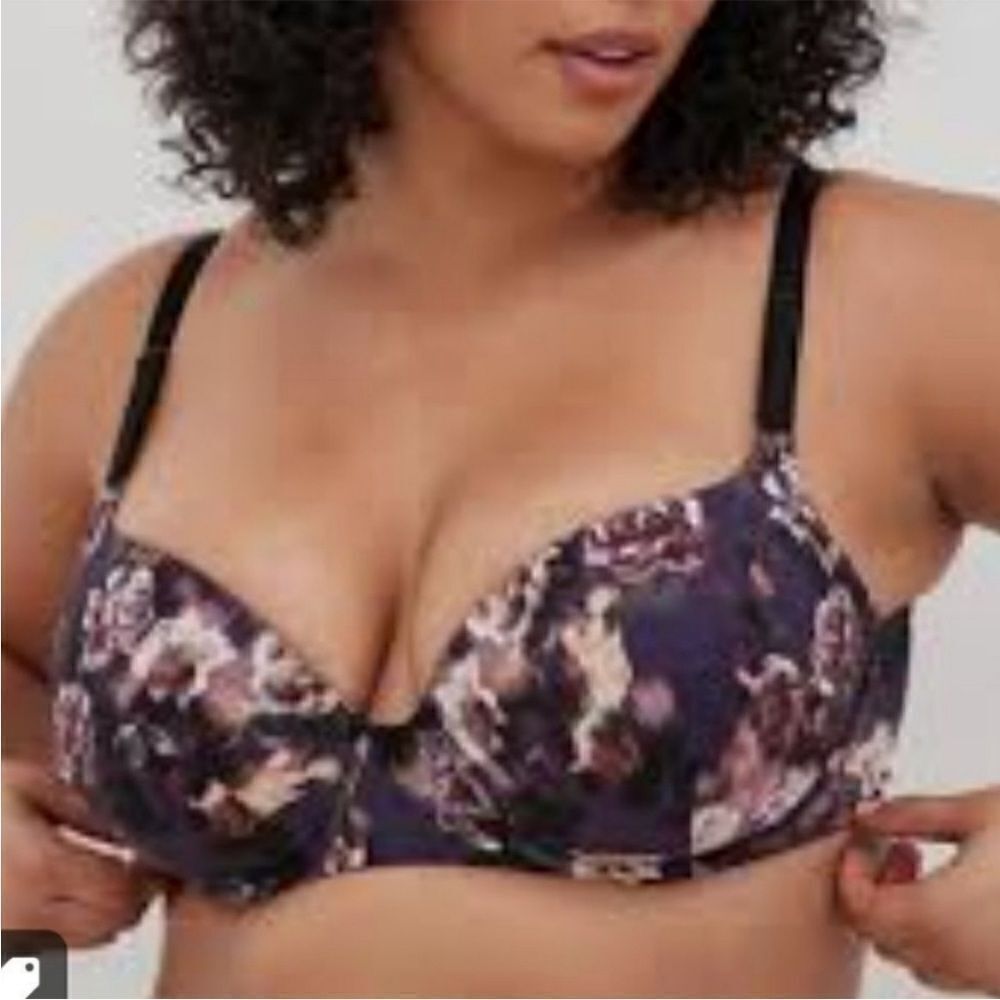 TORRID CURVE NWT SIZE 36 DD LIGHTLY LINED T - SHIRT BRA